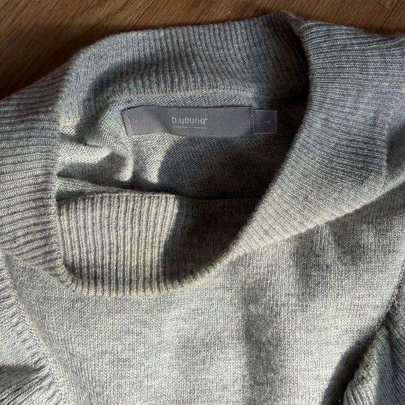 Gray Ruffle Accent Sweater - Picture 2 of 3